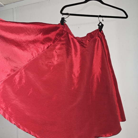 Beautiful Cherry Red  taffeta like fully satin lined  Full Circle skirt  size xl - Picture 3 of 8